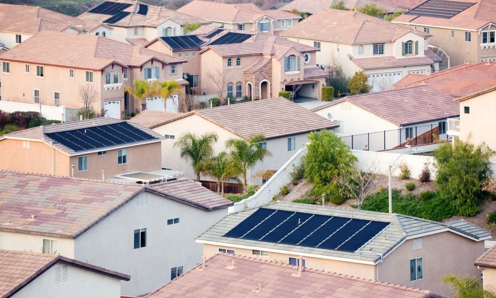 Fachkraft fuer Solartechnik in Greifenstein
